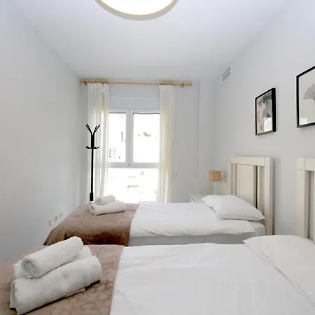 Port Baywatch Apartment *